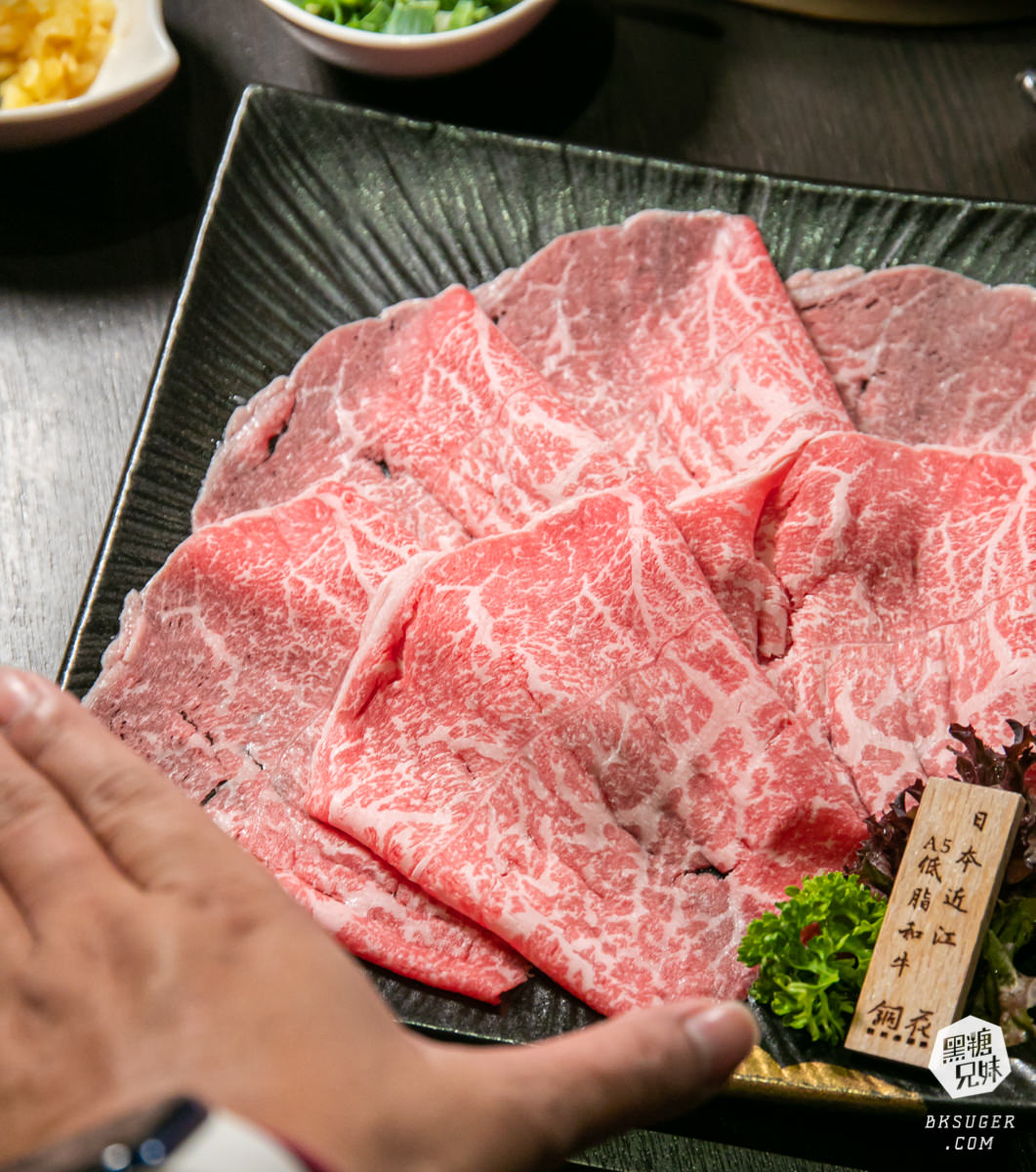 銅花精緻涮涮鍋-左營文奇店|低脂和牛2023新菜單上市-黃金稀飯不敗經典的低調奢華 - 第4張圖 銅花精緻涮涮鍋-左營文奇店|低脂和牛2023新菜單上市-黃金稀飯不敗經典的低調奢華