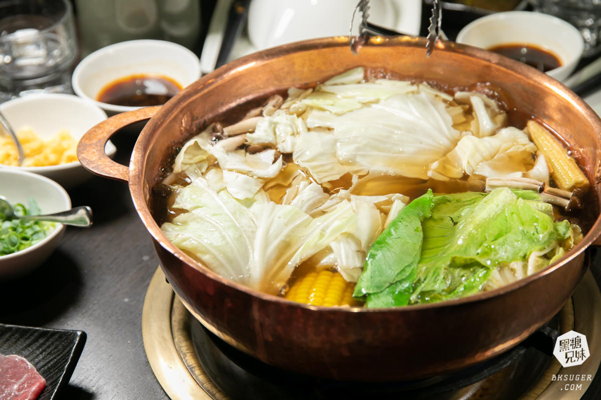 銅花精緻涮涮鍋-左營文奇店|低脂和牛2023新菜單上市-黃金稀飯不敗經典的低調奢華 - 第16張圖 銅花精緻涮涮鍋-左營文奇店|低脂和牛2023新菜單上市-黃金稀飯不敗經典的低調奢華