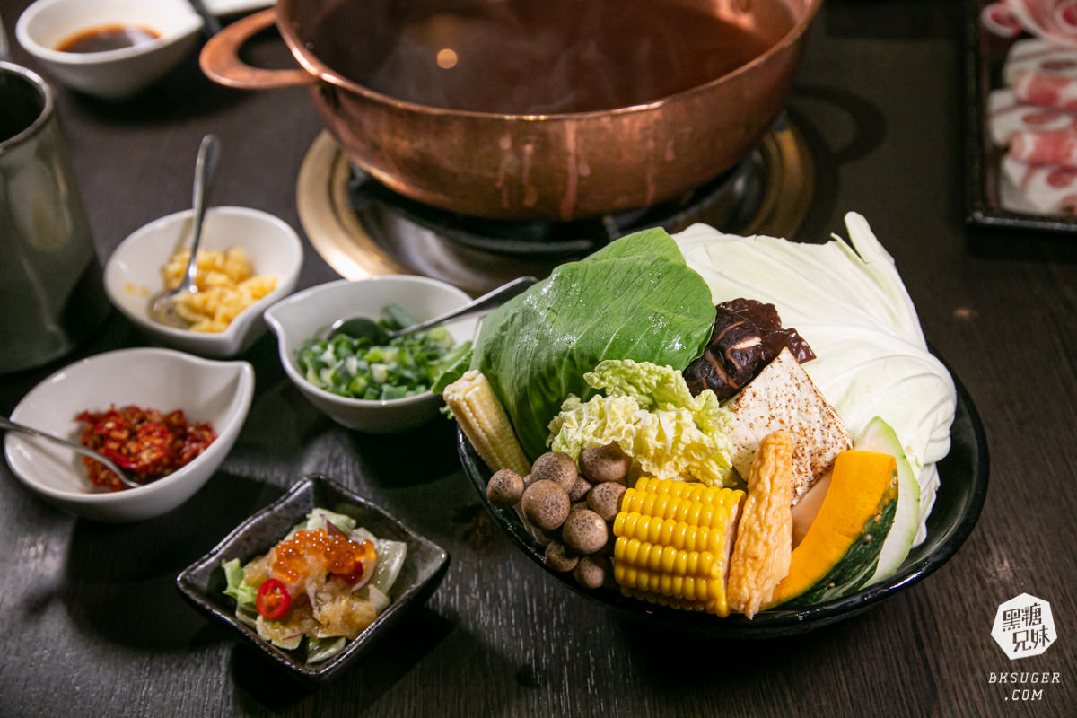 銅花精緻涮涮鍋-左營文奇店|低脂和牛2023新菜單上市-黃金稀飯不敗經典的低調奢華 - 第11張圖 銅花精緻涮涮鍋-左營文奇店|低脂和牛2023新菜單上市-黃金稀飯不敗經典的低調奢華