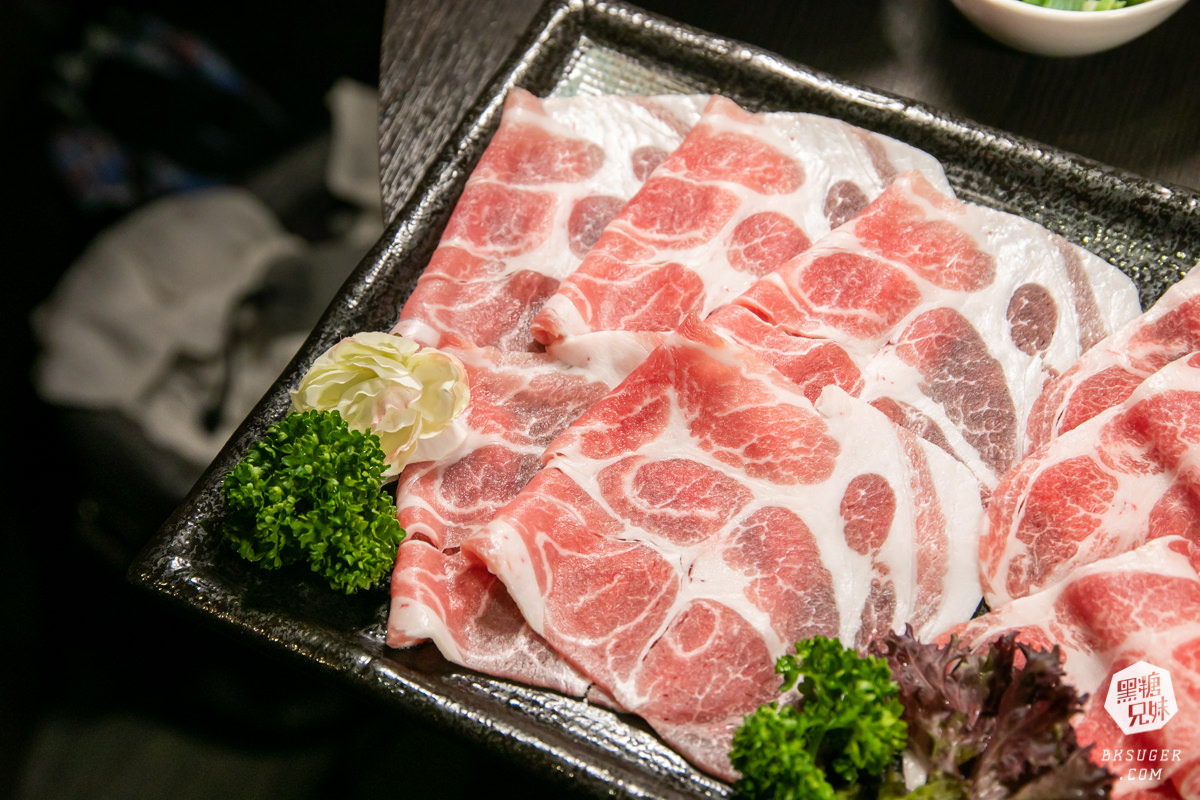 銅花精緻涮涮鍋-左營文奇店|低脂和牛2023新菜單上市-黃金稀飯不敗經典的低調奢華 - 第7張圖 銅花精緻涮涮鍋-左營文奇店|低脂和牛2023新菜單上市-黃金稀飯不敗經典的低調奢華