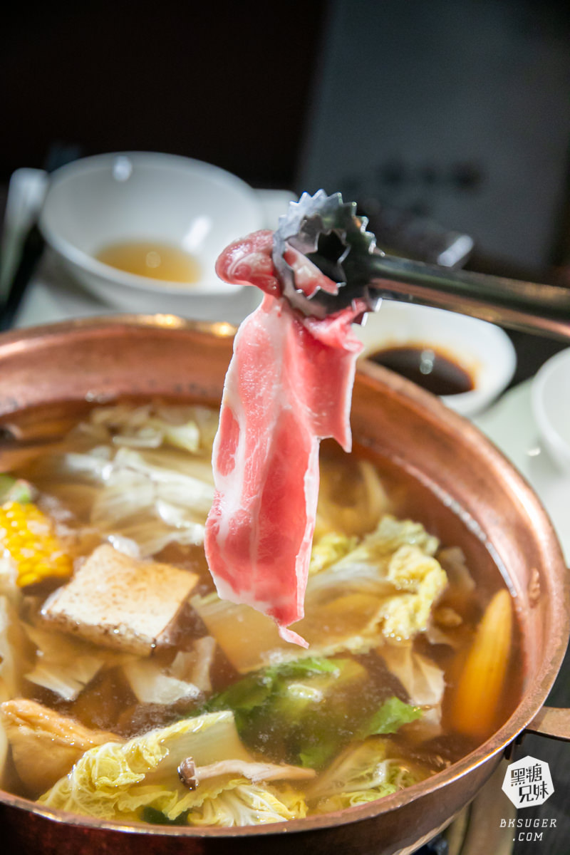 銅花精緻涮涮鍋-左營文奇店|低脂和牛2023新菜單上市-黃金稀飯不敗經典的低調奢華 - 第8張圖 銅花精緻涮涮鍋-左營文奇店|低脂和牛2023新菜單上市-黃金稀飯不敗經典的低調奢華