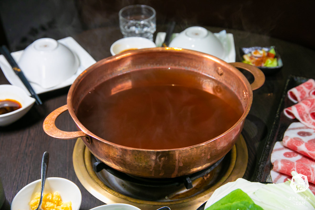 銅花精緻涮涮鍋-左營文奇店|低脂和牛2023新菜單上市-黃金稀飯不敗經典的低調奢華 - 第12張圖 銅花精緻涮涮鍋-左營文奇店|低脂和牛2023新菜單上市-黃金稀飯不敗經典的低調奢華