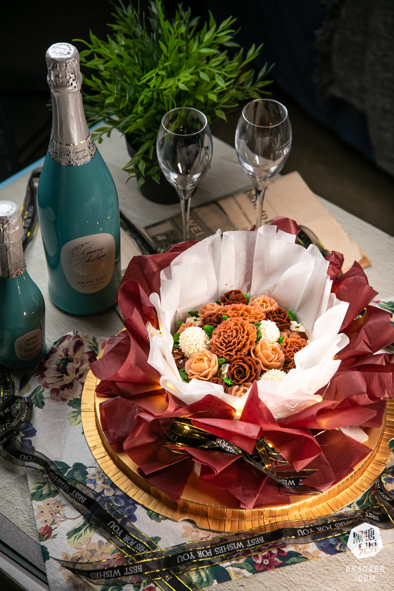 高雄韓式錶花蛋糕推薦｜仙女的蛋糕｜精緻的花型不是奶油-客製化生日蛋糕、客製求婚紀念日蛋糕2