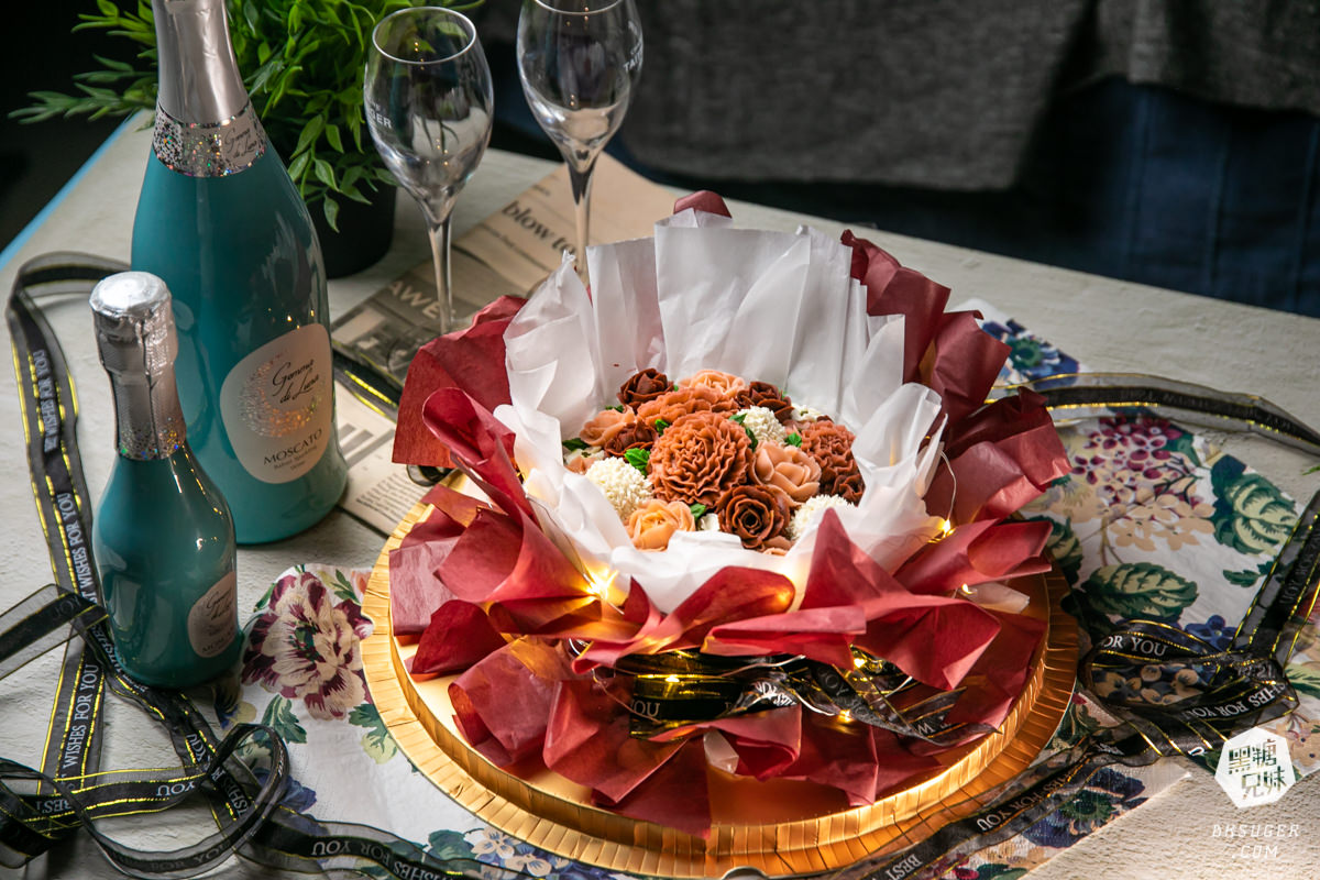 高雄韓式錶花蛋糕推薦｜仙女的蛋糕｜精緻的花型不是奶油-客製化生日蛋糕、客製求婚紀念日蛋糕2