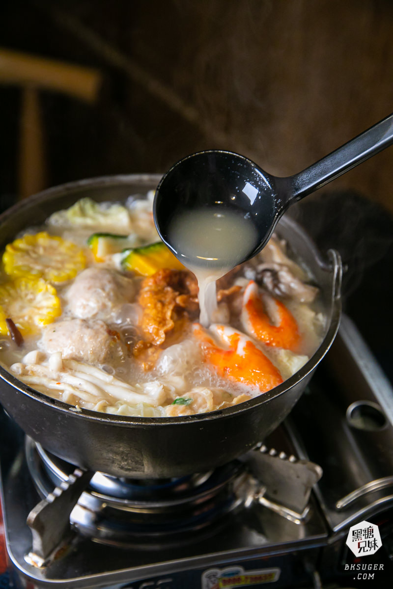 風見雞2023端午肉粽禮盒|干貝栗子雞肉粽禮盒|不油膩的風見雞讓粽子也能日式風|風見鷄 『鍋物 食堂』 - 第11張圖 風見雞2023端午肉粽禮盒|干貝栗子雞肉粽禮盒|不油膩的風見雞讓粽子也能日式風|風見鷄 『鍋物 食堂』