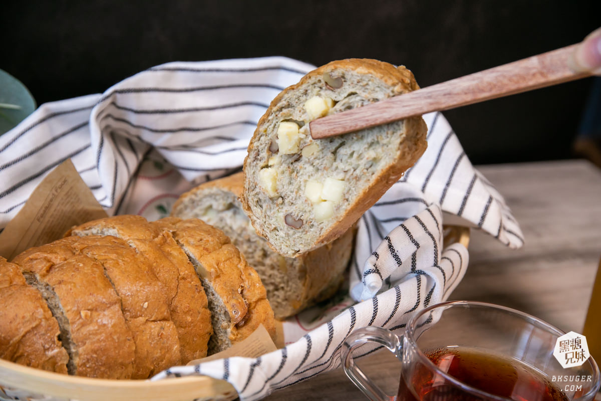 高雄雜糧麵包推薦|馬可先生麵包坊|減醣減脂主食替換健康營養超好吃麵包| - 第18張圖 想吃就吃,在家隨時回溫享受香軟麵包。