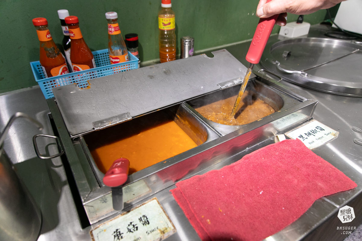 大港參貳牛排｜鹽埕區駁二超夯平價牛排店！台式口味多元的搭配變化、濃湯飲料醬料自己來！