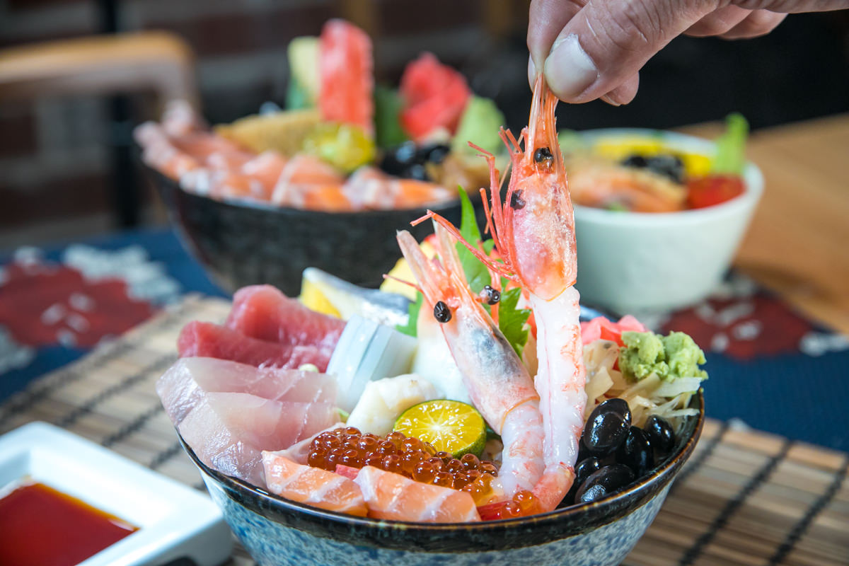 高雄丼飯推薦|全心丼飯專賣|超划算的新鮮生魚片就是要現場品嚐!原騰戶丼飯再現 - 第23張圖 高雄丼飯推薦|全心丼飯專賣|超划算的新鮮生魚片就是要現場品嚐!原騰戶丼飯再現