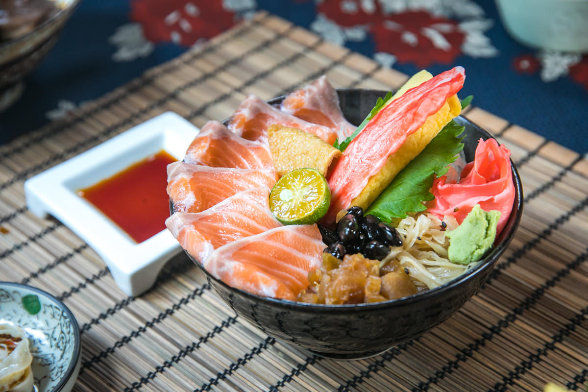 高雄丼飯推薦|全心丼飯專賣|超划算的新鮮生魚片就是要現場品嚐!原騰戶丼飯再現 - 第28張圖 高雄丼飯推薦|全心丼飯專賣|超划算的新鮮生魚片就是要現場品嚐!原騰戶丼飯再現