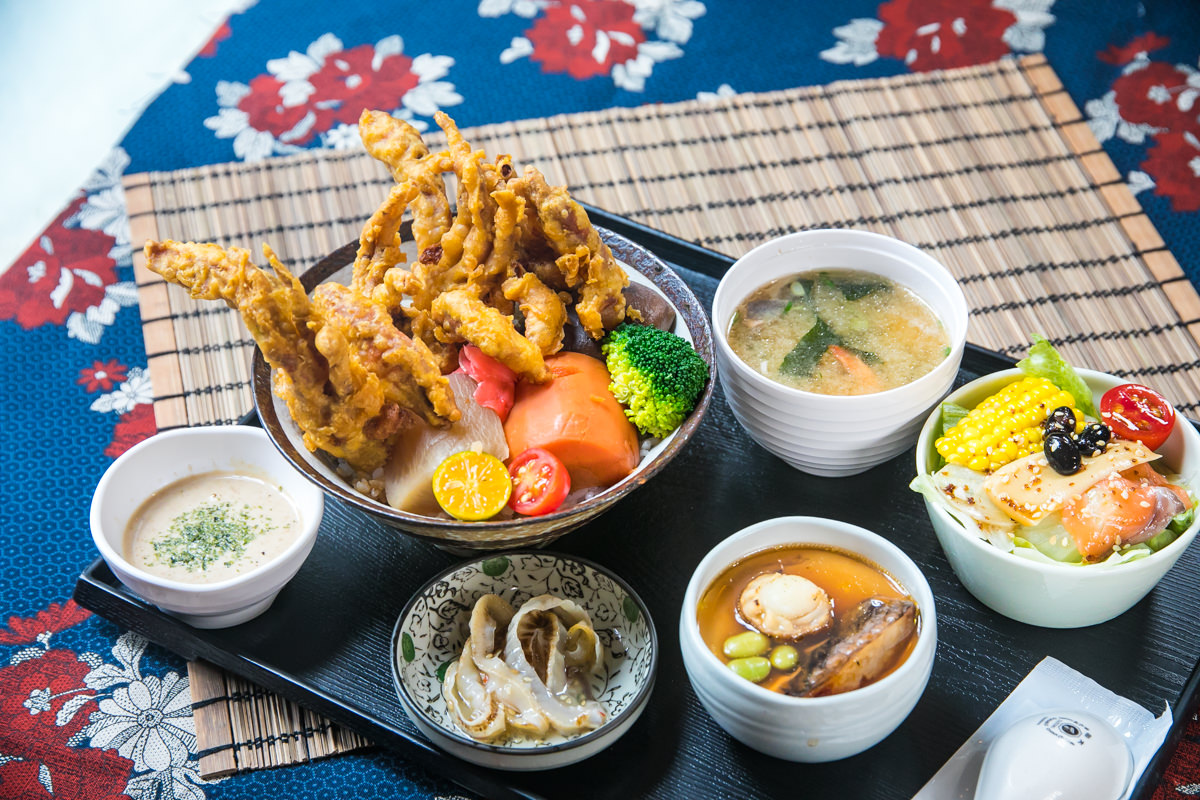 高雄丼飯推薦|全心丼飯專賣|超划算的新鮮生魚片就是要現場品嚐!原騰戶丼飯再現 - 第15張圖 高雄丼飯推薦|全心丼飯專賣|超划算的新鮮生魚片就是要現場品嚐!原騰戶丼飯再現