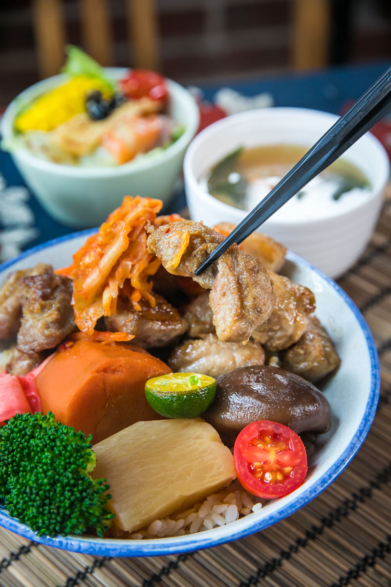 高雄丼飯推薦|全心丼飯專賣|超划算的新鮮生魚片就是要現場品嚐!原騰戶丼飯再現 - 第39張圖 高雄丼飯推薦|全心丼飯專賣|超划算的新鮮生魚片就是要現場品嚐!原騰戶丼飯再現