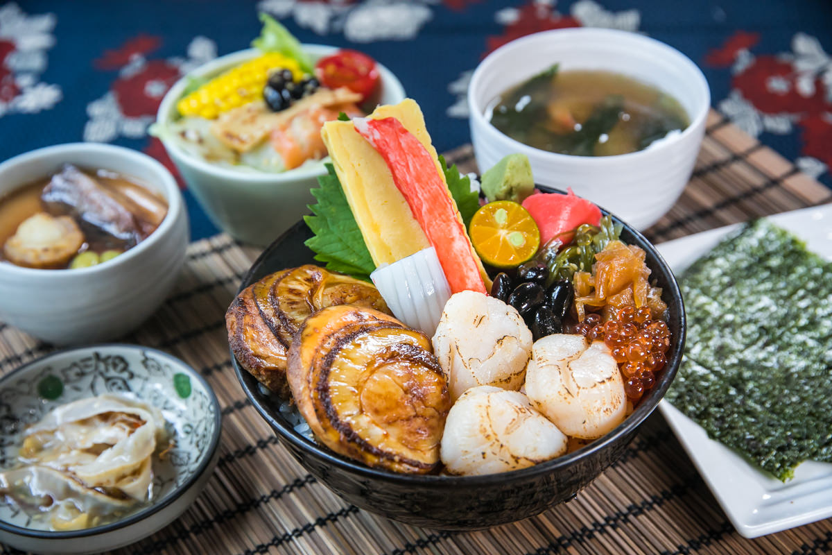 高雄丼飯推薦|全心丼飯專賣|超划算的新鮮生魚片就是要現場品嚐!原騰戶丼飯再現 - 第31張圖 高雄丼飯推薦|全心丼飯專賣|超划算的新鮮生魚片就是要現場品嚐!原騰戶丼飯再現