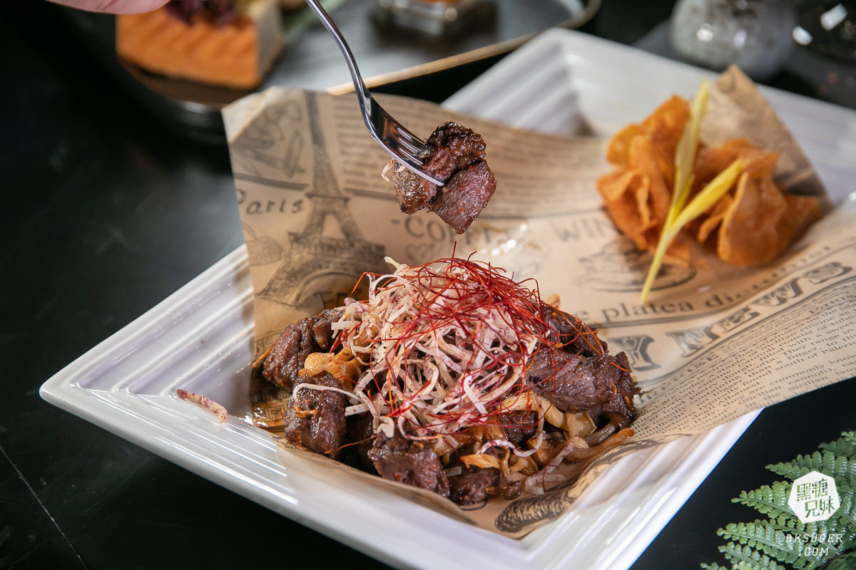 格局餐酒館|北高雄餐酒館隱密半開放包廂,私隱的極致感| 雪茄、餐酒館包場無菜單料理|2022高雄新開幕雪茄酒吧 - 第21張圖 格局餐酒館|北高雄餐酒館隱密半開放包廂,私隱的極致感| 雪茄、餐酒館包場無菜單料理|2022高雄新開幕雪茄酒吧