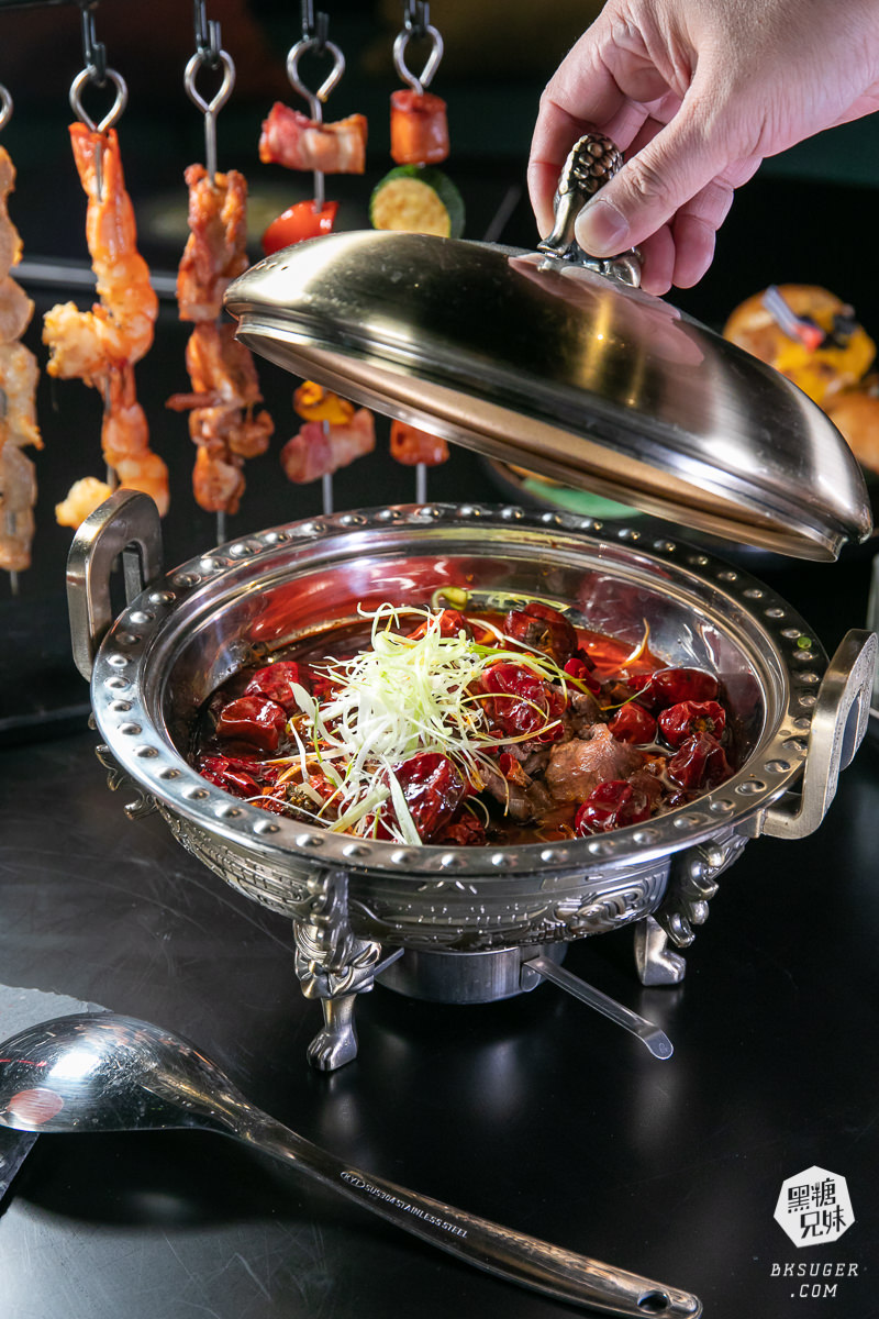 格局餐酒館|北高雄餐酒館隱密半開放包廂,私隱的極致感| 雪茄、餐酒館包場無菜單料理|2022高雄新開幕雪茄酒吧 - 第26張圖 格局餐酒館|北高雄餐酒館隱密半開放包廂,私隱的極致感| 雪茄、餐酒館包場無菜單料理|2022高雄新開幕雪茄酒吧