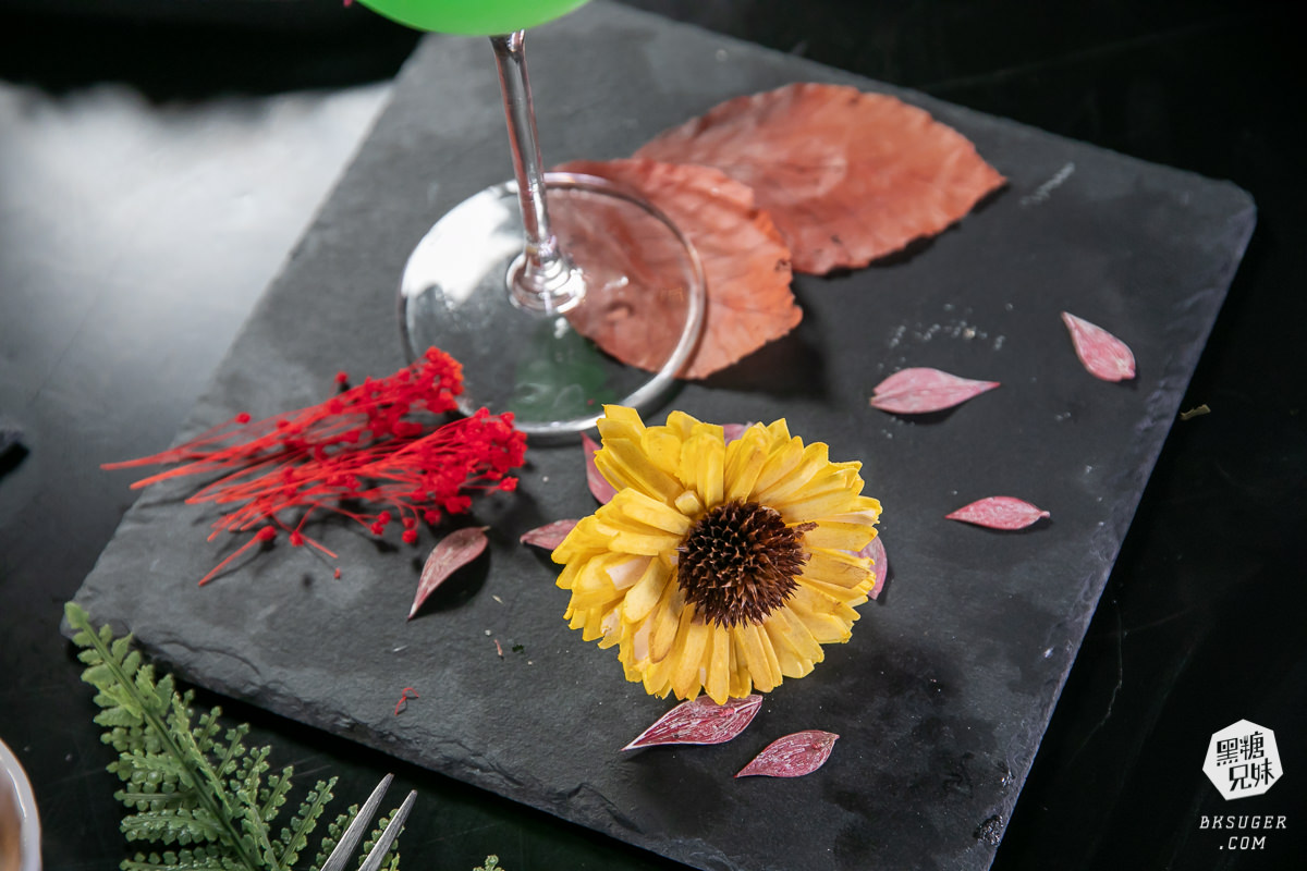 格局餐酒館|北高雄餐酒館隱密半開放包廂,私隱的極致感| 雪茄、餐酒館包場無菜單料理|2022高雄新開幕雪茄酒吧 - 第32張圖 格局餐酒館|北高雄餐酒館隱密半開放包廂,私隱的極致感| 雪茄、餐酒館包場無菜單料理|2022高雄新開幕雪茄酒吧