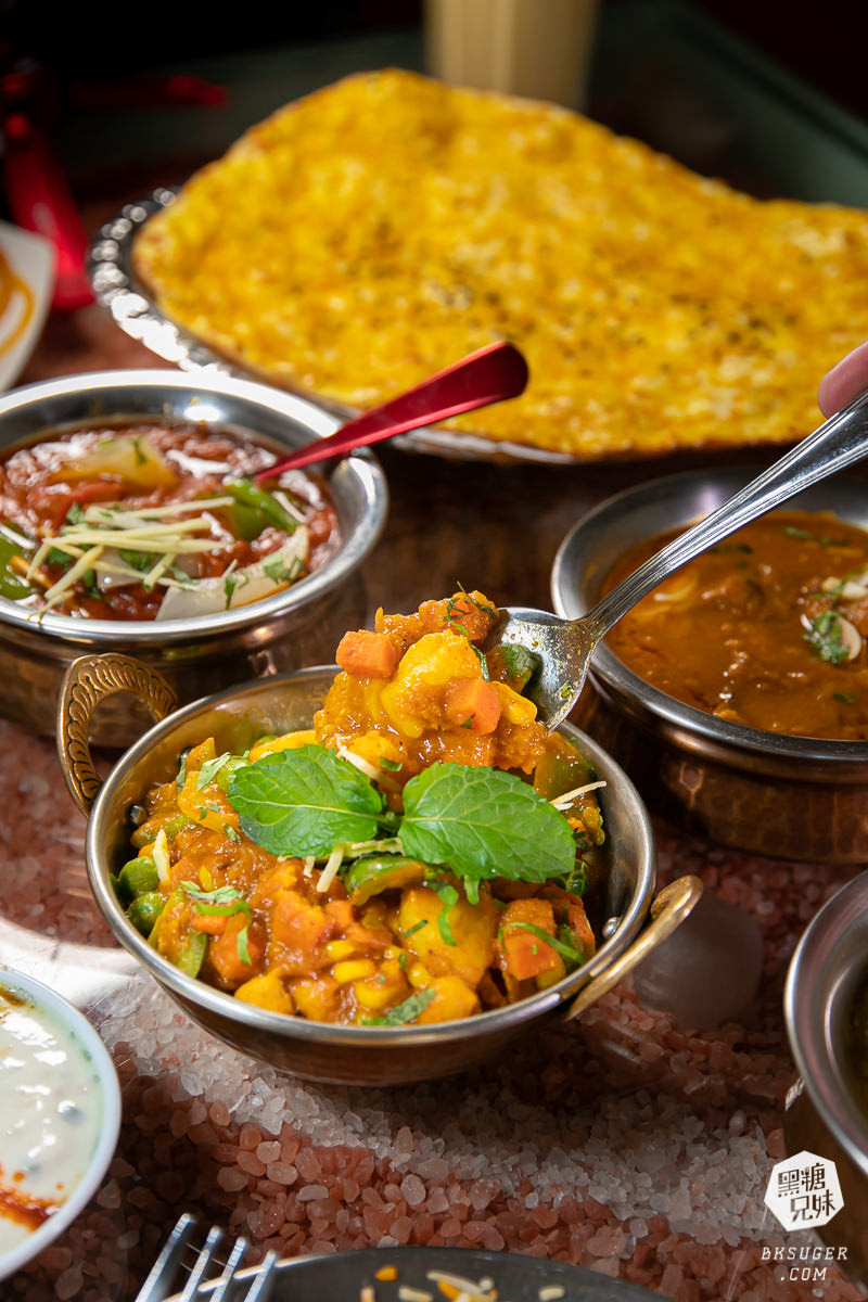 高雄拉瓦特印度廚房|烤餅沾上香濃眾多的印度咖哩,享受香料帶給你的瀰漫氣息!2022 印度餐廳料理小吃推薦 - 第16張圖 高雄拉瓦特印度廚房|烤餅沾上香濃眾多的印度咖哩,享受香料帶給你的瀰漫氣息!2022 印度餐廳料理小吃推薦