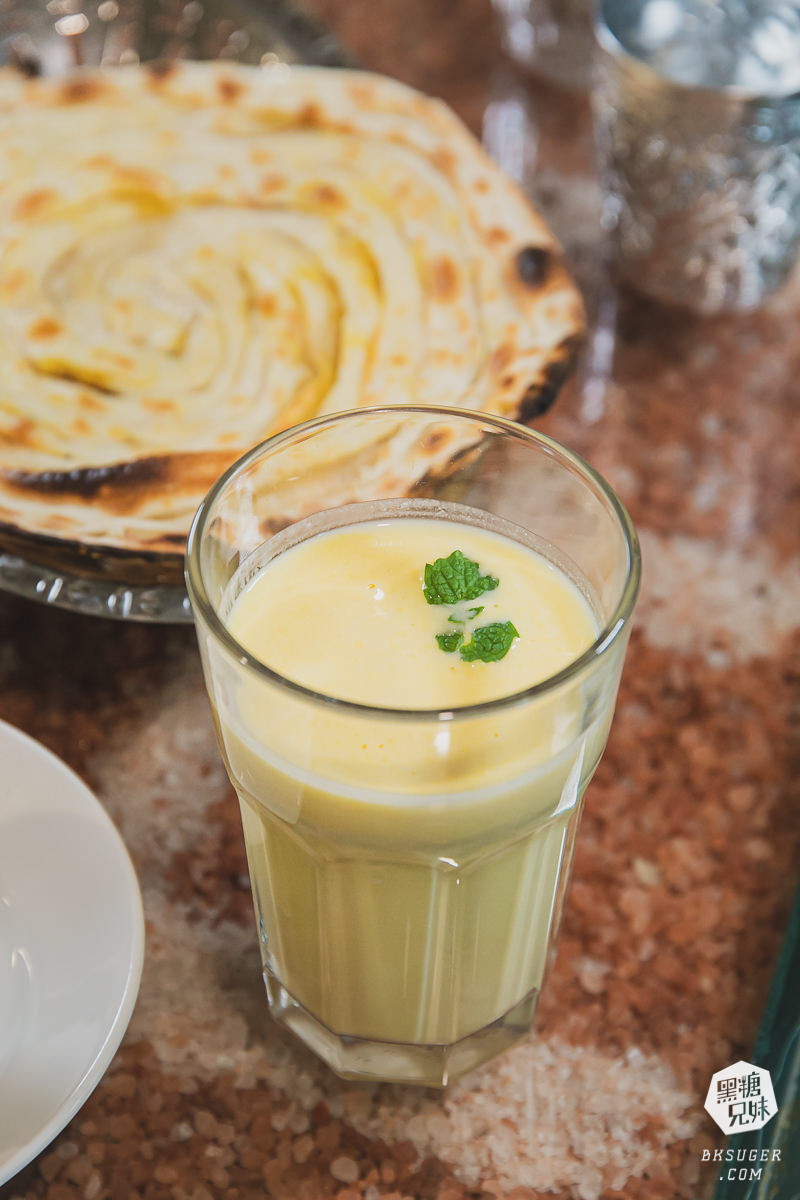 高雄拉瓦特印度廚房|烤餅沾上香濃眾多的印度咖哩,享受香料帶給你的瀰漫氣息!2022 印度餐廳料理小吃推薦 - 第9張圖 高雄拉瓦特印度廚房|烤餅沾上香濃眾多的印度咖哩,享受香料帶給你的瀰漫氣息!2022 印度餐廳料理小吃推薦