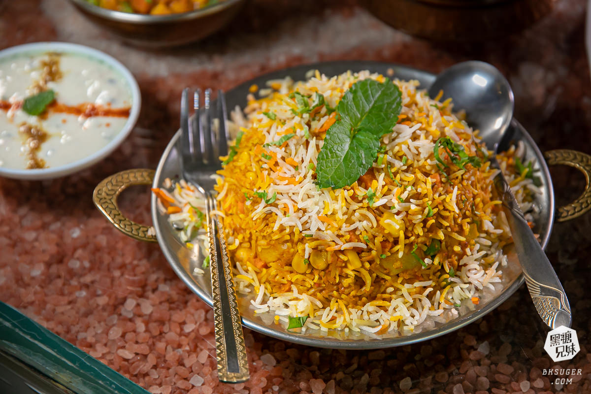 高雄拉瓦特印度廚房|烤餅沾上香濃眾多的印度咖哩,享受香料帶給你的瀰漫氣息!2022 印度餐廳料理小吃推薦 - 第25張圖 高雄拉瓦特印度廚房|烤餅沾上香濃眾多的印度咖哩,享受香料帶給你的瀰漫氣息!2022 印度餐廳料理小吃推薦