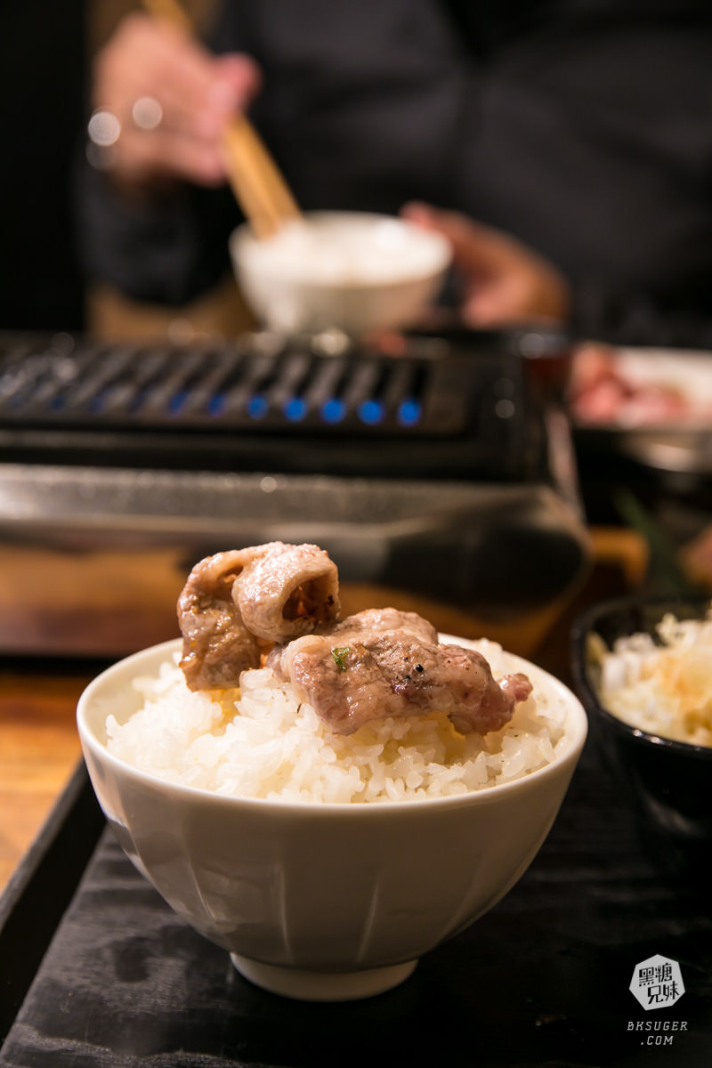 北高雄美食|逸之牛炸牛排博愛店|超狂午間燒肉吃到飽$268|50分鐘定食單人燒肉吃到飽 - 第25張圖 北高雄美食|逸之牛炸牛排博愛店|超狂午間燒肉吃到飽$268|50分鐘定食單人燒肉吃到飽