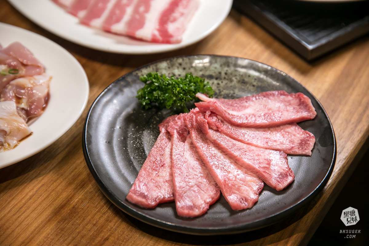 北高雄美食|逸之牛炸牛排博愛店|超狂午間燒肉吃到飽$268|50分鐘定食單人燒肉吃到飽 - 第30張圖 北高雄美食|逸之牛炸牛排博愛店|超狂午間燒肉吃到飽$268|50分鐘定食單人燒肉吃到飽