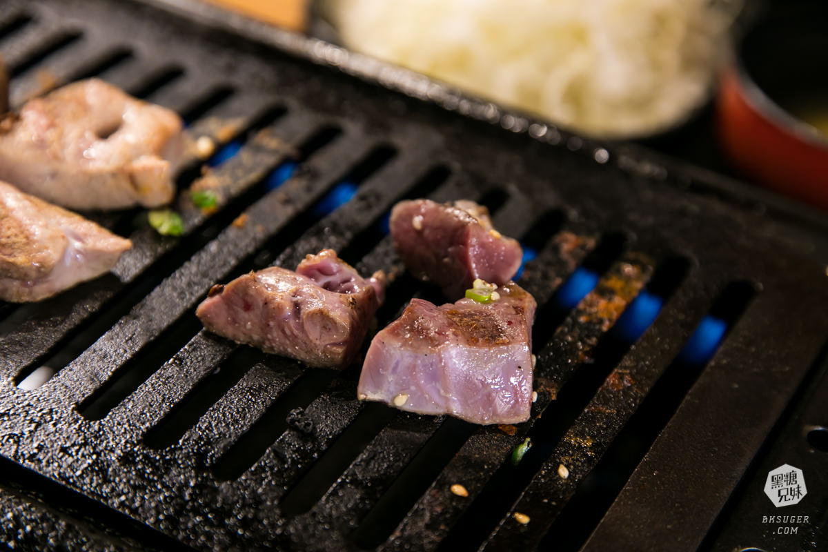 北高雄美食|逸之牛炸牛排博愛店|超狂午間燒肉吃到飽$268|50分鐘定食單人燒肉吃到飽 - 第21張圖 北高雄美食|逸之牛炸牛排博愛店|超狂午間燒肉吃到飽$268|50分鐘定食單人燒肉吃到飽