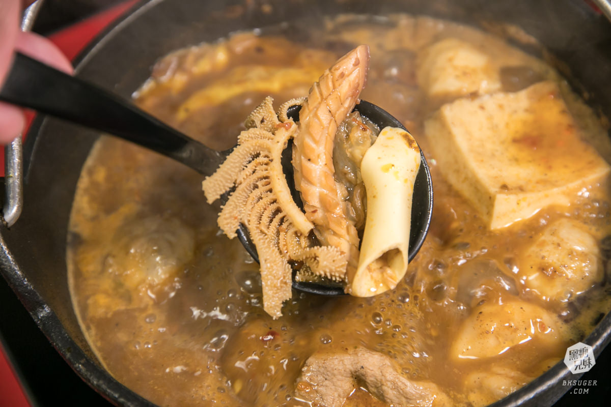 高雄小火鍋推薦｜多福風味火鍋｜回訪率高還有小包廂的用餐區｜料多味美鮮美湯頭