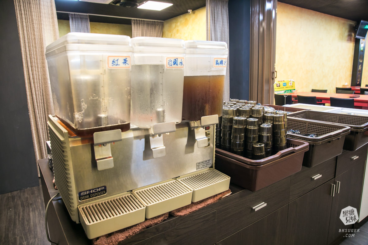 高雄小火鍋推薦｜多福風味火鍋｜回訪率高還有小包廂的用餐區｜料多味美鮮美湯頭