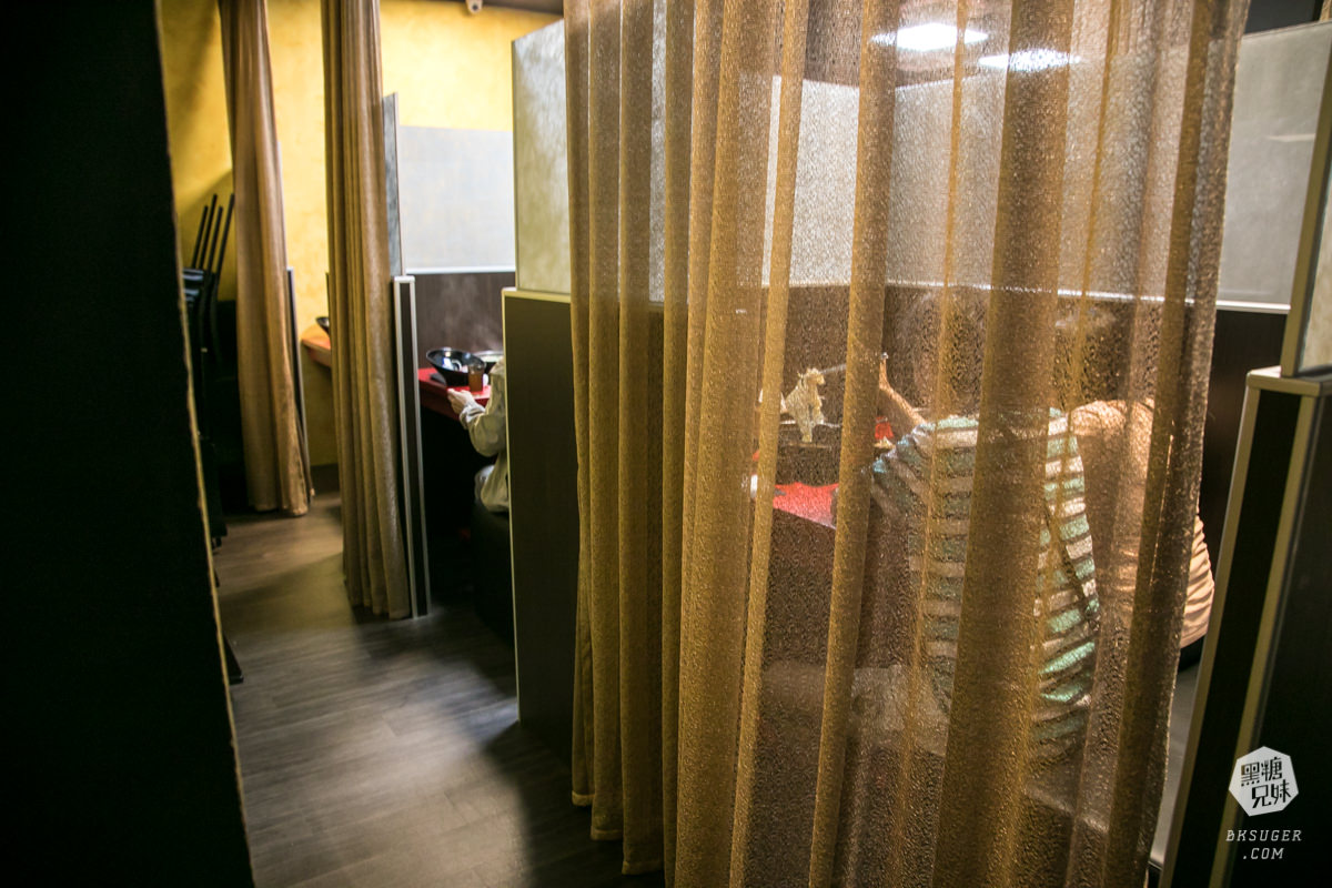 高雄小火鍋推薦｜多福風味火鍋｜回訪率高還有小包廂的用餐區｜料多味美鮮美湯頭