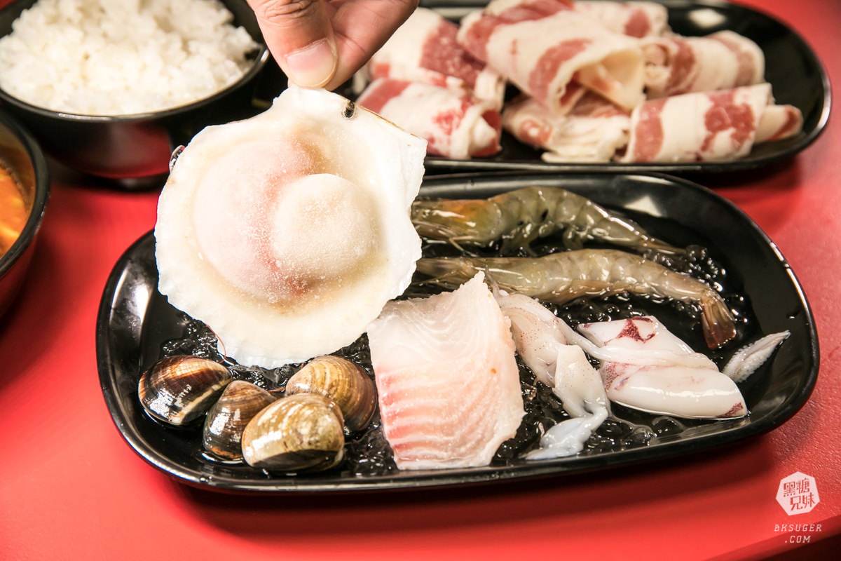 高雄小火鍋推薦｜多福風味火鍋｜回訪率高還有小包廂的用餐區｜料多味美鮮美湯頭