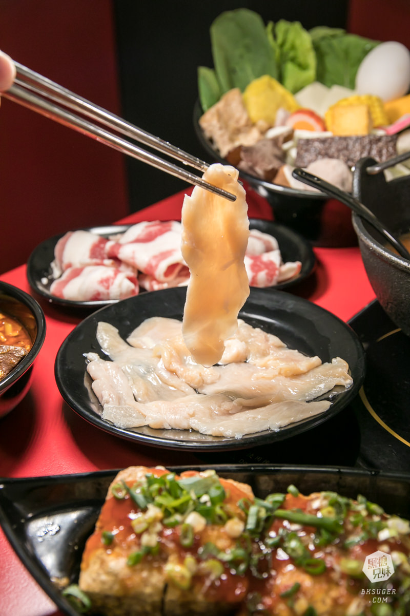 高雄小火鍋推薦｜多福風味火鍋｜回訪率高還有小包廂的用餐區｜料多味美鮮美湯頭