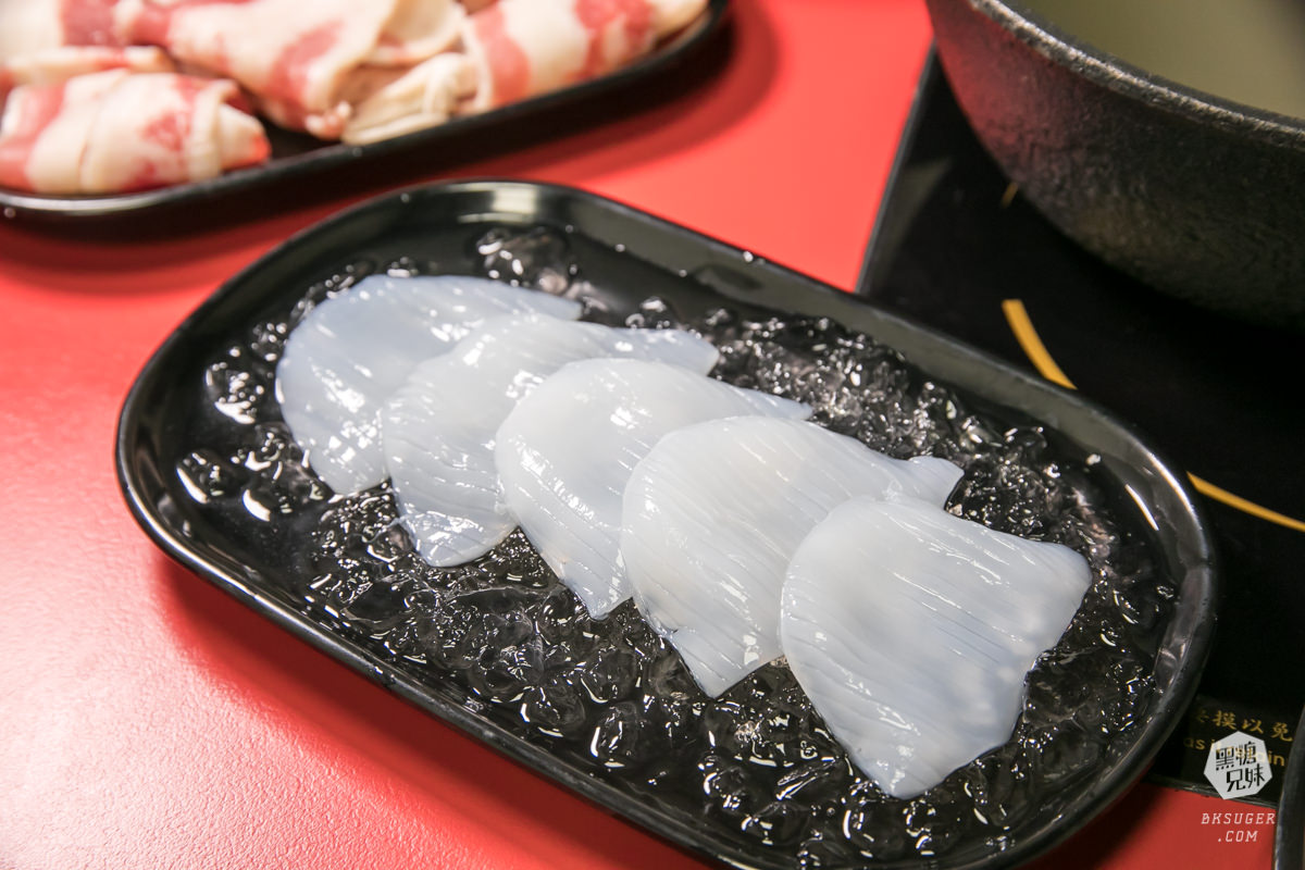 高雄小火鍋推薦｜多福風味火鍋｜回訪率高還有小包廂的用餐區｜料多味美鮮美湯頭