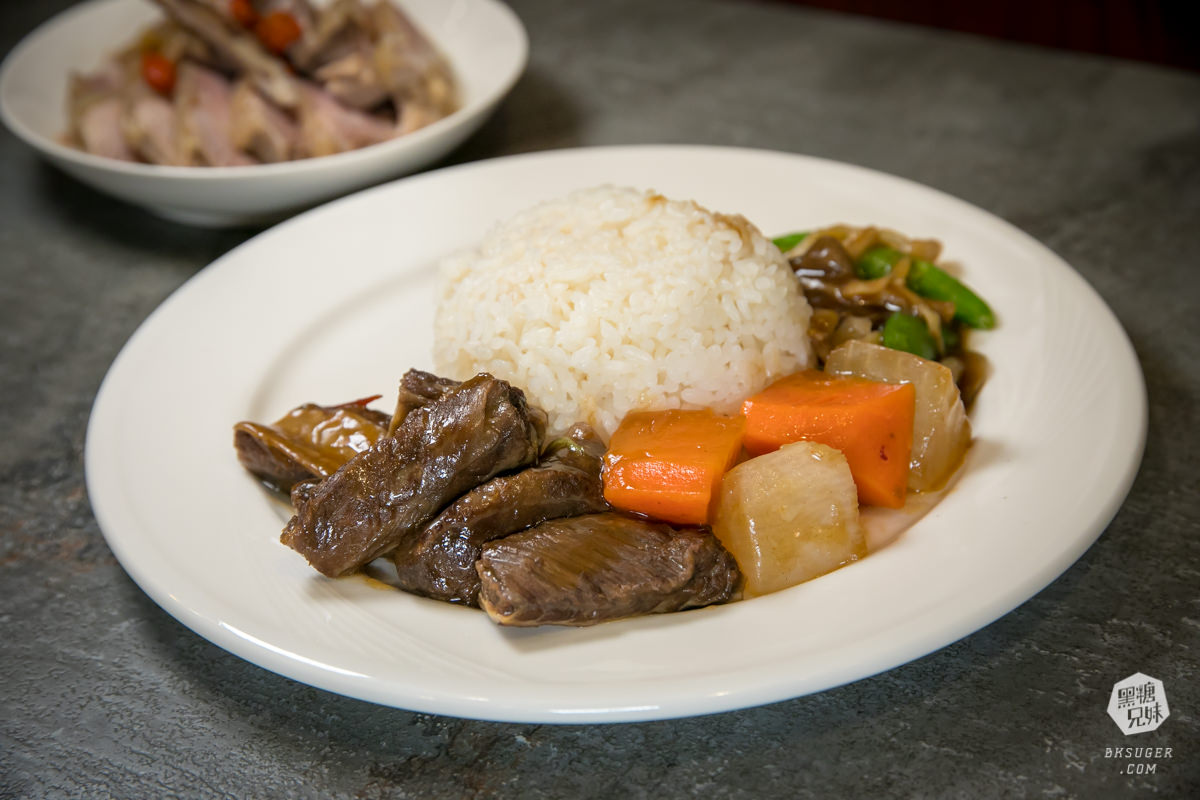 高雄河堤社區美食|芳師傅私房菜|長輩誇讚的家庭平價CP值聚餐|川菜、江浙菜無法抵擋的中菜美味 - 第26張圖 高雄河堤社區美食|芳師傅私房菜|長輩誇讚的家庭平價CP值聚餐|川菜、江浙菜無法抵擋的中菜美味
