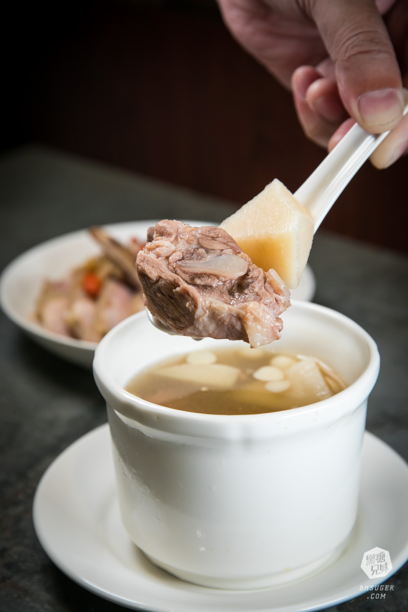 高雄河堤社區美食|芳師傅私房菜|長輩誇讚的家庭平價CP值聚餐|川菜、江浙菜無法抵擋的中菜美味 - 第31張圖 高雄河堤社區美食|芳師傅私房菜|長輩誇讚的家庭平價CP值聚餐|川菜、江浙菜無法抵擋的中菜美味