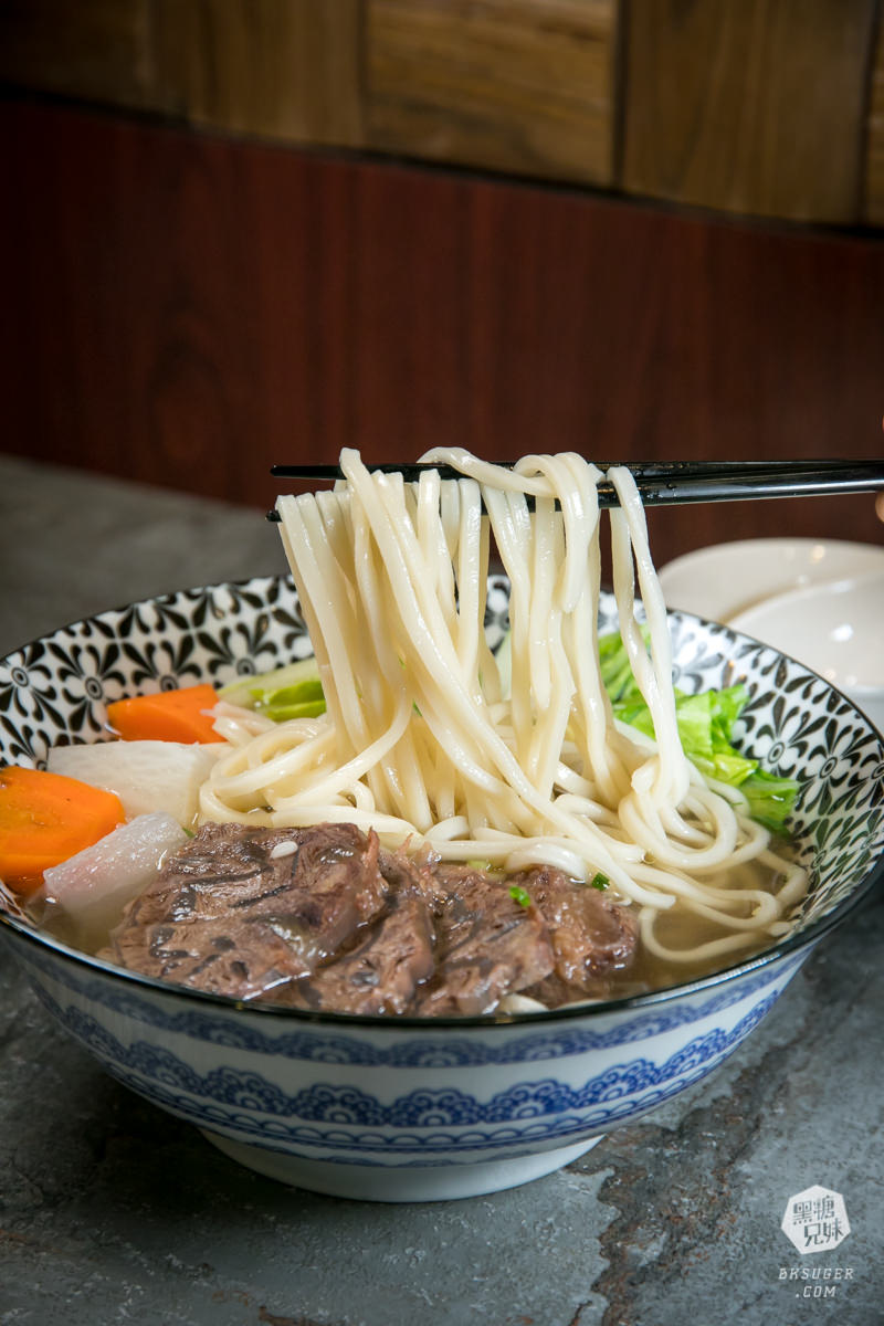 高雄河堤社區美食|芳師傅私房菜|長輩誇讚的家庭平價CP值聚餐|川菜、江浙菜無法抵擋的中菜美味 - 第25張圖 高雄河堤社區美食|芳師傅私房菜|長輩誇讚的家庭平價CP值聚餐|川菜、江浙菜無法抵擋的中菜美味