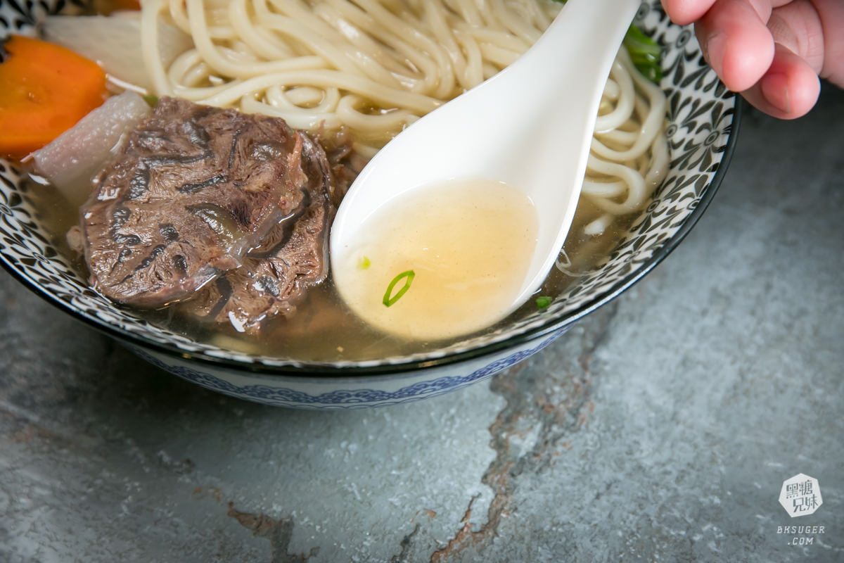 高雄河堤社區美食|芳師傅私房菜|長輩誇讚的家庭平價CP值聚餐|川菜、江浙菜無法抵擋的中菜美味 - 第24張圖 高雄河堤社區美食|芳師傅私房菜|長輩誇讚的家庭平價CP值聚餐|川菜、江浙菜無法抵擋的中菜美味