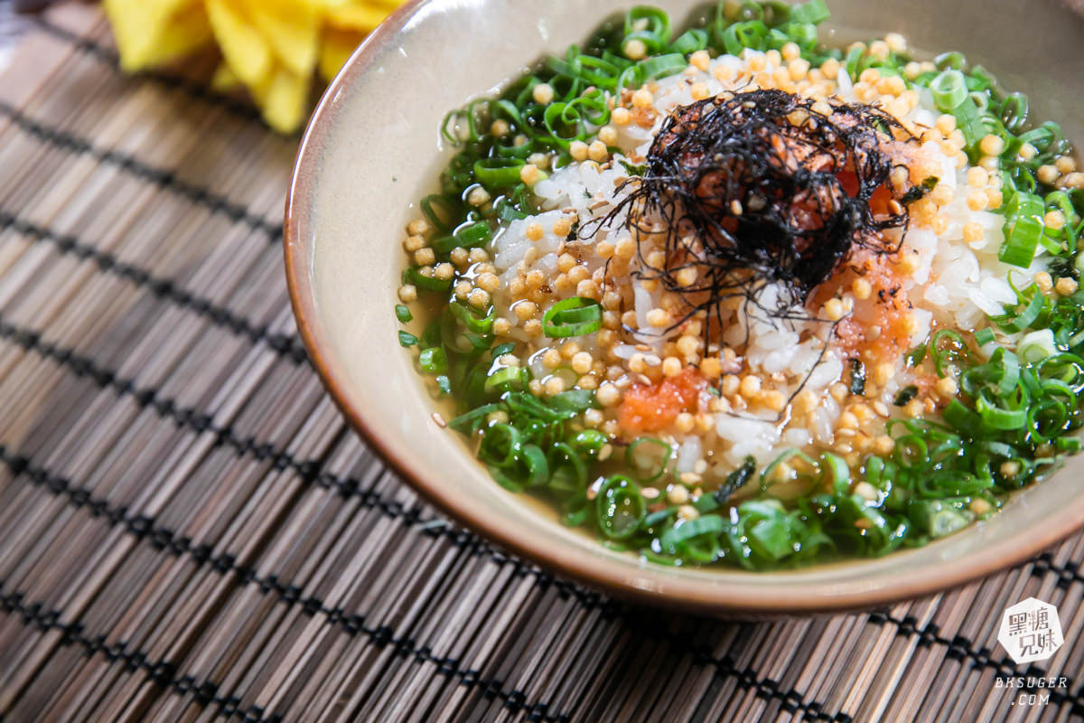 金鶴串場｜只要$98的凍杯生啤酒！武士串燒創始店再次推出2.0海陸雙刀流！｜高雄居酒屋串燒日料