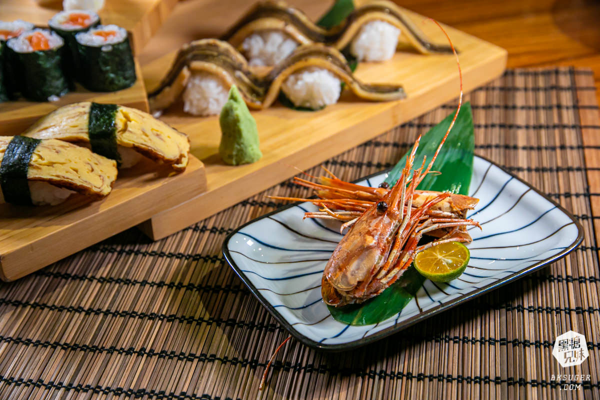 金鶴串場｜只要$98的凍杯生啤酒！武士串燒創始店再次推出2.0海陸雙刀流！｜高雄居酒屋串燒日料