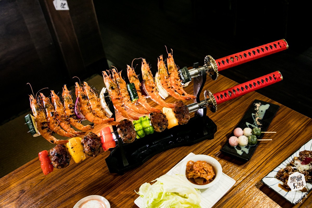 金鶴串場｜只要$98的凍杯生啤酒！武士串燒創始店再次推出2.0海陸雙刀流！｜高雄居酒屋串燒日料
