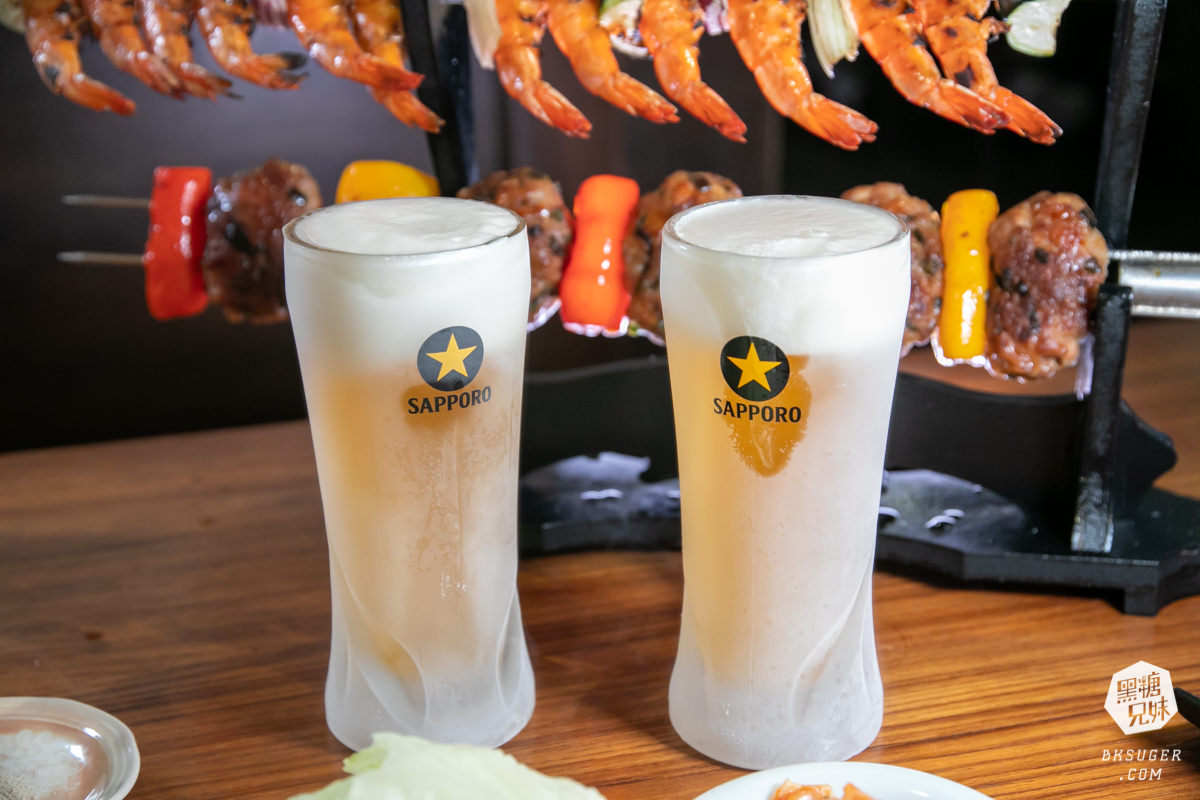 金鶴串場｜只要$98的凍杯生啤酒！武士串燒創始店再次推出2.0海陸雙刀流！｜高雄居酒屋串燒日料