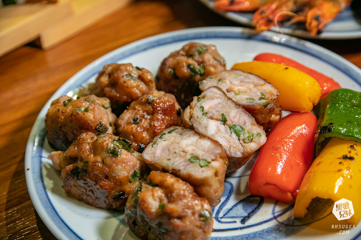 金鶴串場｜只要$98的凍杯生啤酒！武士串燒創始店再次推出2.0海陸雙刀流！｜高雄居酒屋串燒日料