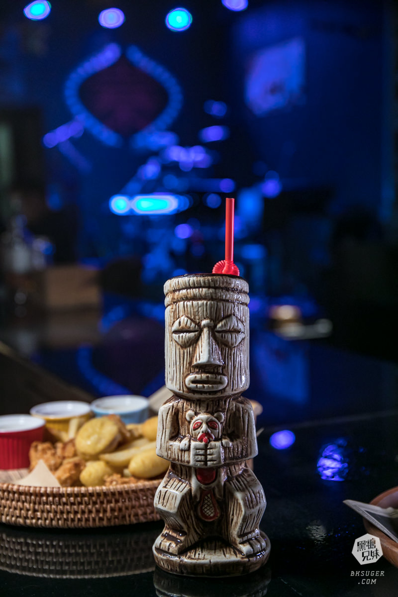 高雄live現場演唱酒吧|山寨音樂餐廳|原住民的幽默與熱情|馬撒魯、小米酒整組喝起來 - 第22張圖 高雄live現場演唱酒吧|山寨音樂餐廳|原住民的幽默與熱情|馬撒魯、小米酒整組喝起來