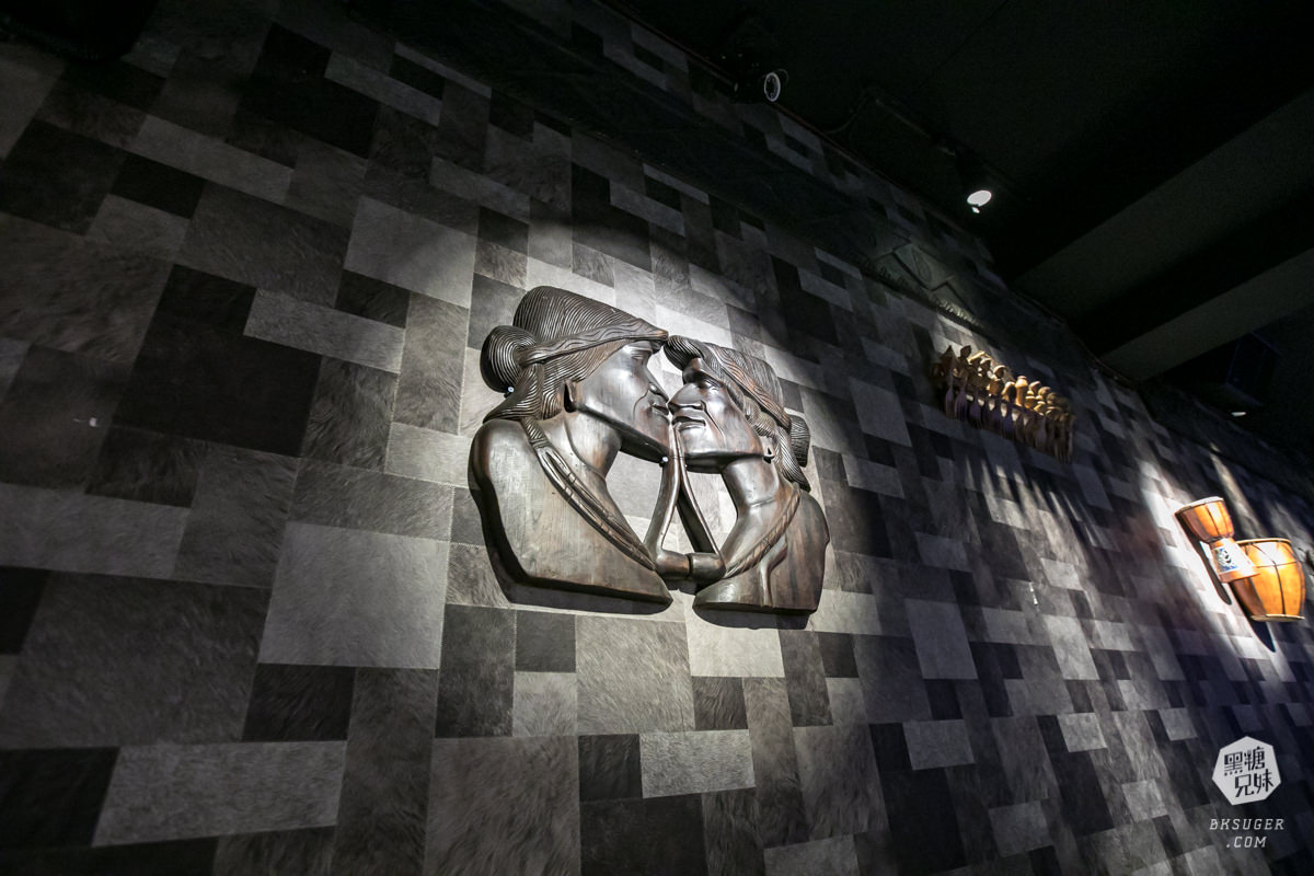 高雄live現場演唱酒吧|山寨音樂餐廳|原住民的幽默與熱情|馬撒魯、小米酒整組喝起來 - 第43張圖 高雄live現場演唱酒吧|山寨音樂餐廳|原住民的幽默與熱情|馬撒魯、小米酒整組喝起來