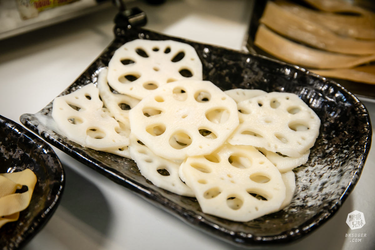 鼎山家樂福美食|辣麻麻百味雞煲|上海乾鍋平價爽爽兩吃法、乾辣炒鍋香氣逼人~ - 第31張圖 鼎山家樂福美食|辣麻麻百味雞煲|上海乾鍋平價爽爽兩吃法、乾辣炒鍋香氣逼人~