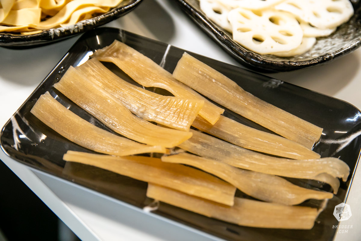 鼎山家樂福美食|辣麻麻百味雞煲|上海乾鍋平價爽爽兩吃法、乾辣炒鍋香氣逼人~ - 第19張圖 鼎山家樂福美食|辣麻麻百味雞煲|上海乾鍋平價爽爽兩吃法、乾辣炒鍋香氣逼人~