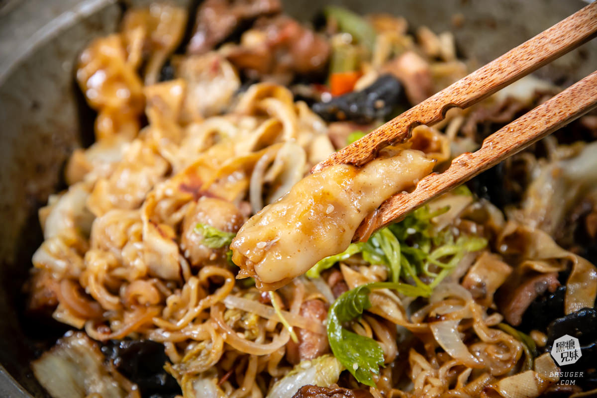 鼎山家樂福美食|辣麻麻百味雞煲|上海乾鍋平價爽爽兩吃法、乾辣炒鍋香氣逼人~ - 第17張圖 鼎山家樂福美食|辣麻麻百味雞煲|上海乾鍋平價爽爽兩吃法、乾辣炒鍋香氣逼人~