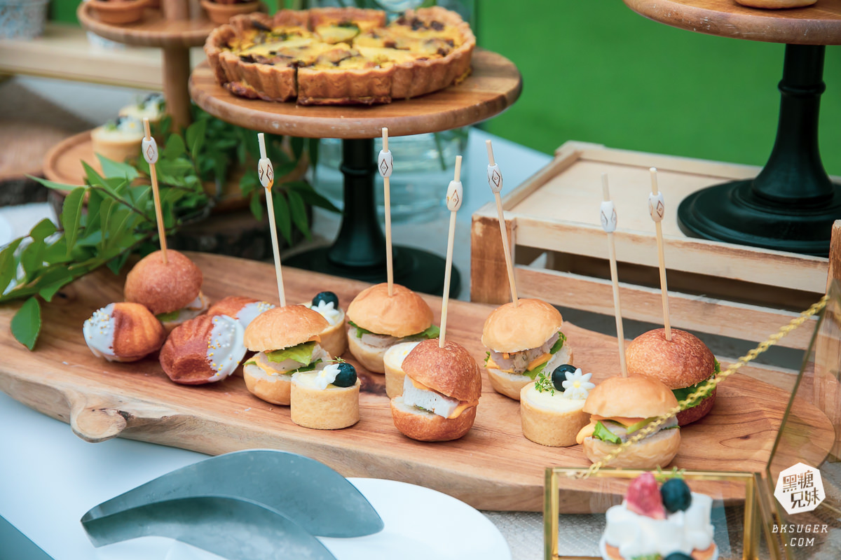 高雄戶外婚禮場地推薦|漢來巨蛋「光之苑」戶外婚禮場地|2022高雄最市中心的戶外證婚場地|漢來巨蛋宴會廳 - 第12張圖 高雄戶外婚禮場地推薦|漢來巨蛋「光之苑」戶外婚禮場地|2022高雄最市中心的戶外證婚場地|漢來巨蛋宴會廳