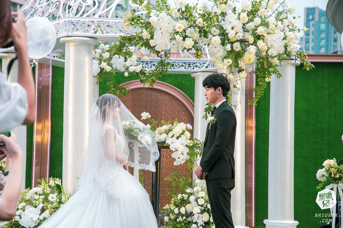 高雄戶外婚禮場地推薦|漢來巨蛋「光之苑」戶外婚禮場地|2022高雄最市中心的戶外證婚場地|漢來巨蛋宴會廳 - 第31張圖 高雄戶外婚禮場地推薦|漢來巨蛋「光之苑」戶外婚禮場地|2022高雄最市中心的戶外證婚場地|漢來巨蛋宴會廳
