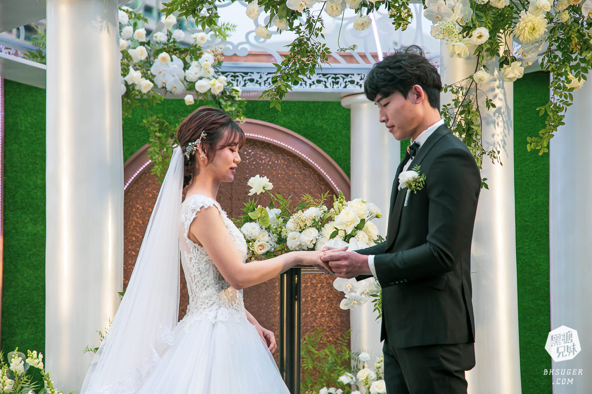 高雄戶外婚禮場地推薦|漢來巨蛋「光之苑」戶外婚禮場地|2022高雄最市中心的戶外證婚場地|漢來巨蛋宴會廳 - 第34張圖 高雄戶外婚禮場地推薦|漢來巨蛋「光之苑」戶外婚禮場地|2022高雄最市中心的戶外證婚場地|漢來巨蛋宴會廳