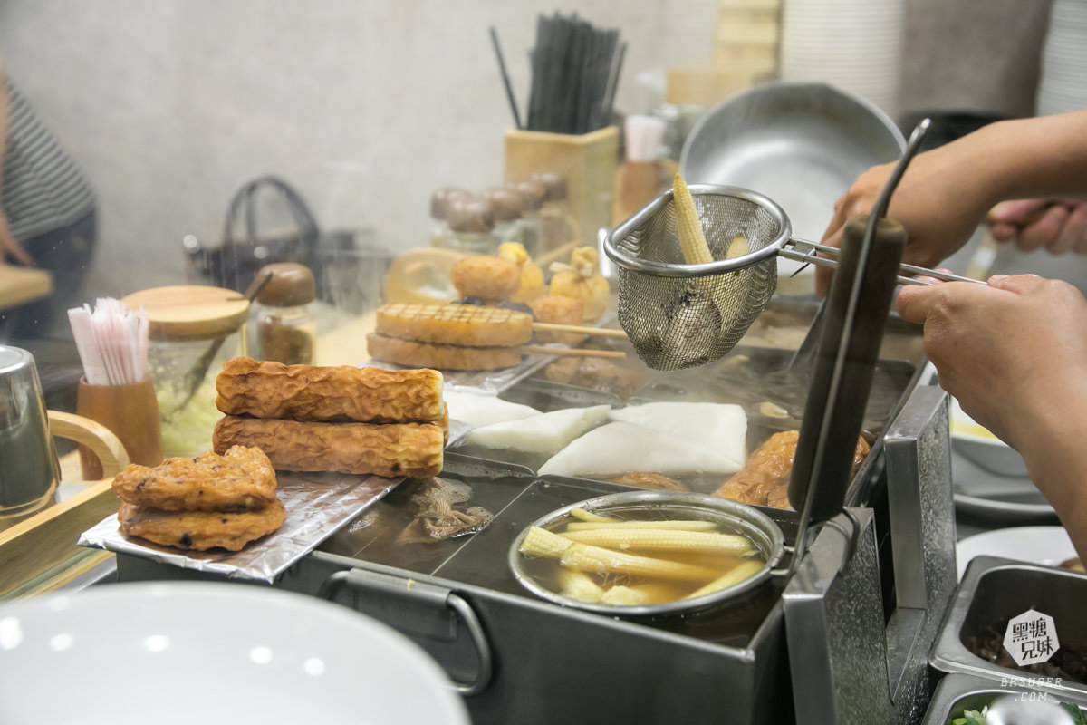 高雄拉麵宵夜|赤麵廠新崛江店 冬季限量東京櫻花蝦拉麵上桌|平時的宵夜口袋名單店 - 第11張圖 高雄拉麵宵夜|赤麵廠新崛江店 冬季限量東京櫻花蝦拉麵上桌|平時的宵夜口袋名單店