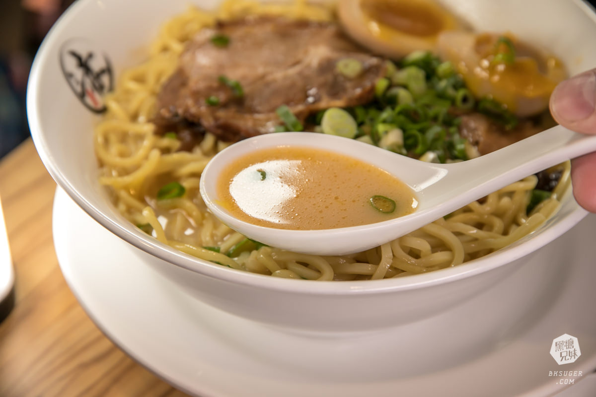 高雄拉麵宵夜|赤麵廠新崛江店 冬季限量東京櫻花蝦拉麵上桌|平時的宵夜口袋名單店 - 第22張圖 高雄拉麵宵夜|赤麵廠新崛江店 冬季限量東京櫻花蝦拉麵上桌|平時的宵夜口袋名單店